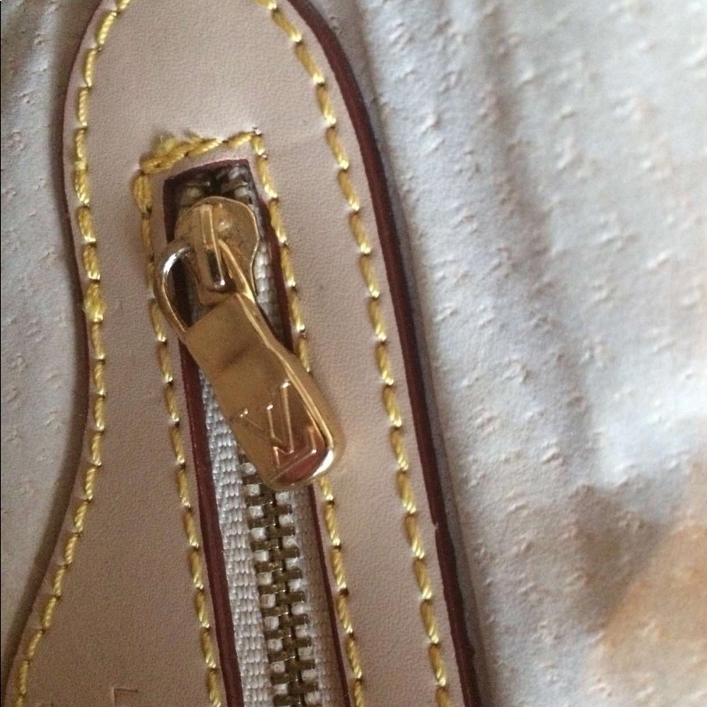 Purse - Picture 5 of 6